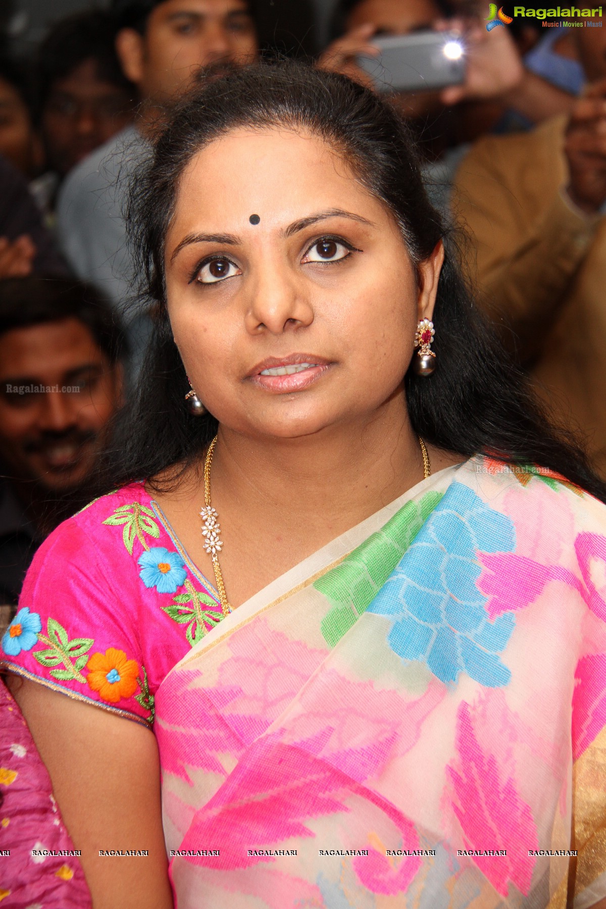 Samantha-Kavitha launches Sunshine Woman And Child Centre in Madhapur, Hyd