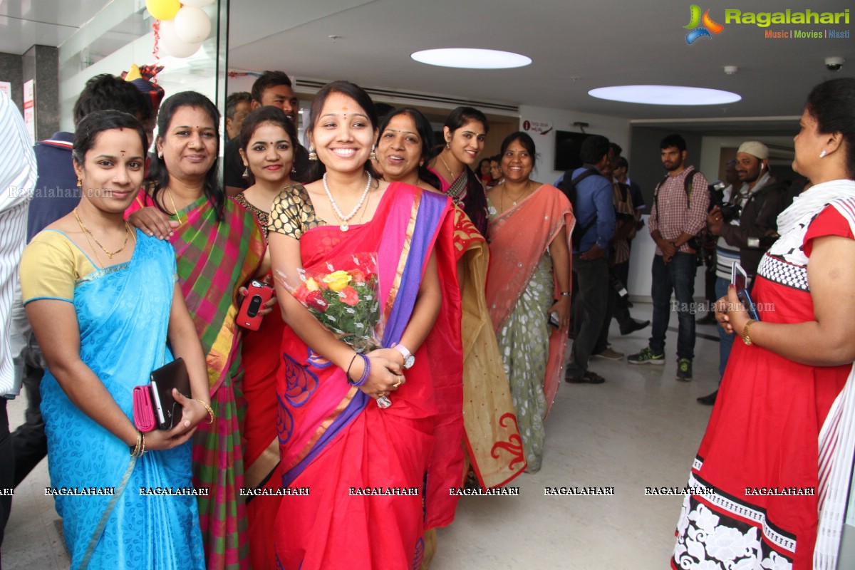 Samantha-Kavitha launches Sunshine Woman And Child Centre in Madhapur, Hyd