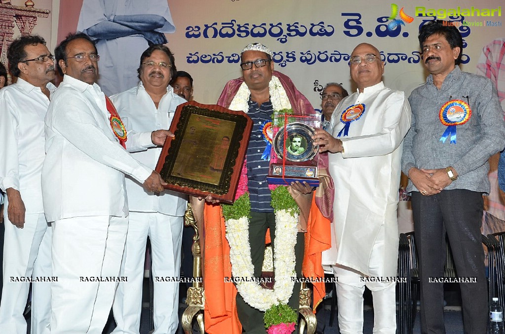 KV Reddy Award 2015 to Gunasekhar