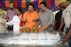 Celebs pay homage to Ranganath