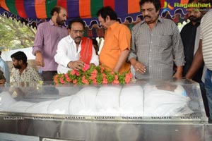 Celebs pay homage to Ranganath