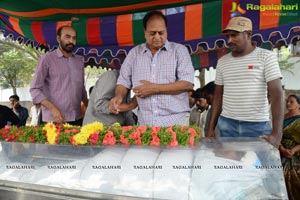 Celebs pay homage to Ranganath