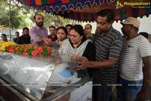 Celebs pay homage to Ranganath