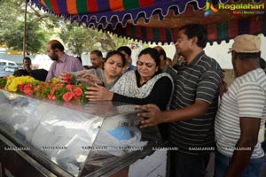 Celebs pay homage to Ranganath