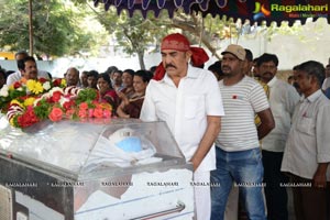 Celebs pay homage to Ranganath