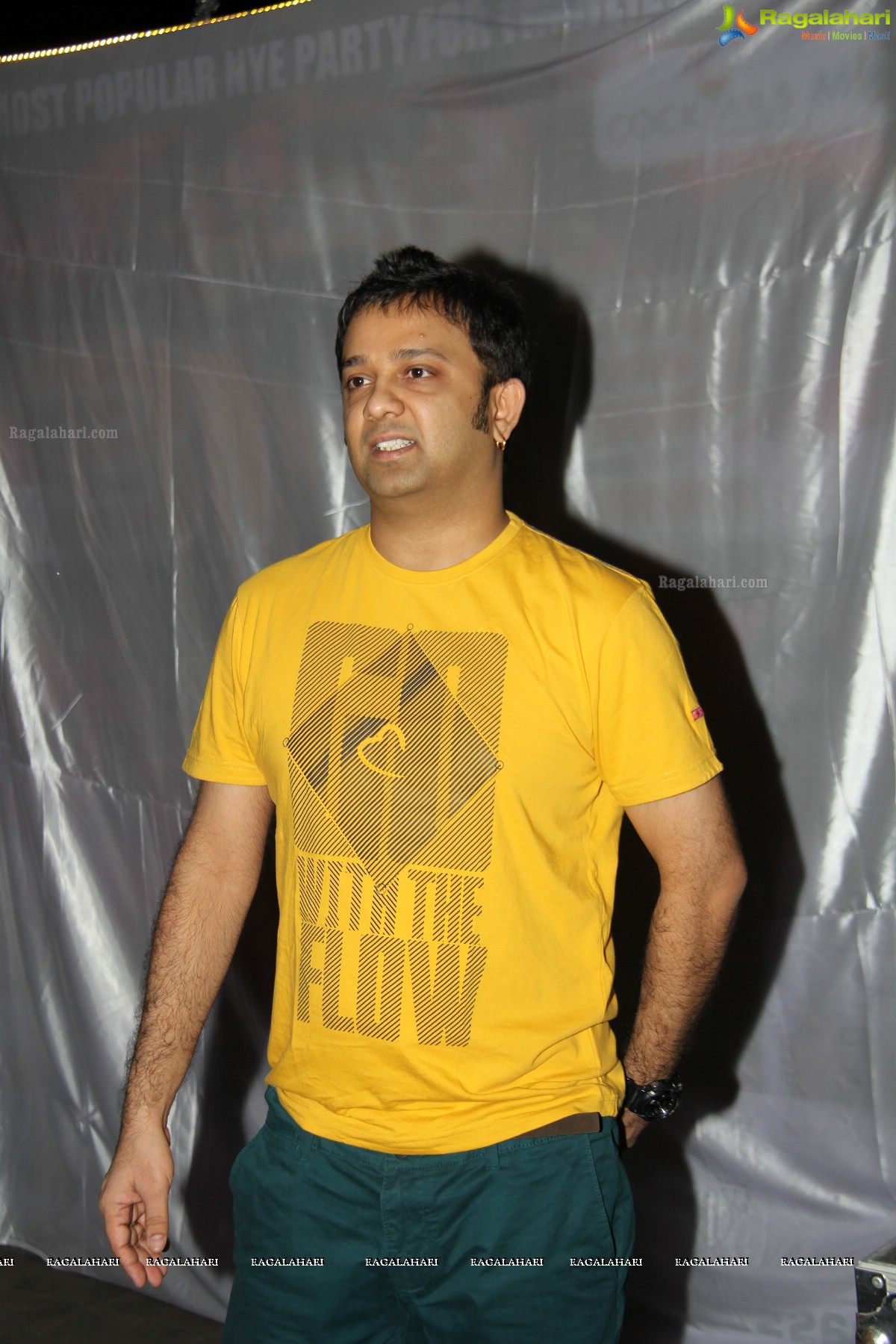 Curtain Raiser of 31-12 New Year Party by DJ Piyush Bajaj, Hydearbad