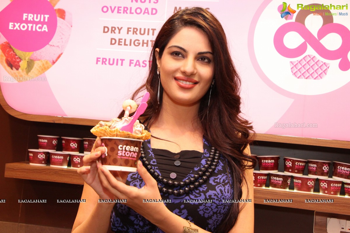 Jinal Pandya and Sai Askhata visits Creamstone Ice Cream Parlour, Hyderabad