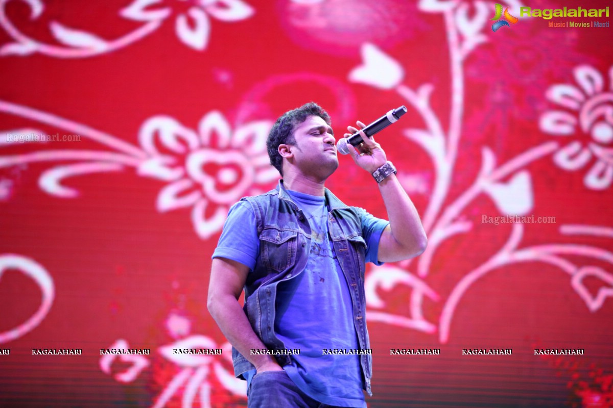 Devi Sri Prasad Live Music Concert at ACT Sky Fest 2015, Gachibowli Athletic Stadium, Hyderabad