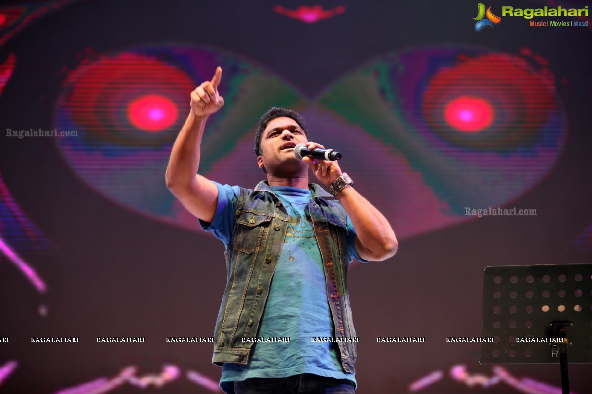 Devi Sri Prasad Live Music Concert at ACT Sky Fest 2015, Gachibowli Athletic Stadium, Hyderabad