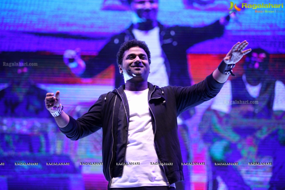 Devi Sri Prasad Live Music Concert at ACT Sky Fest 2015, Gachibowli Athletic Stadium, Hyderabad