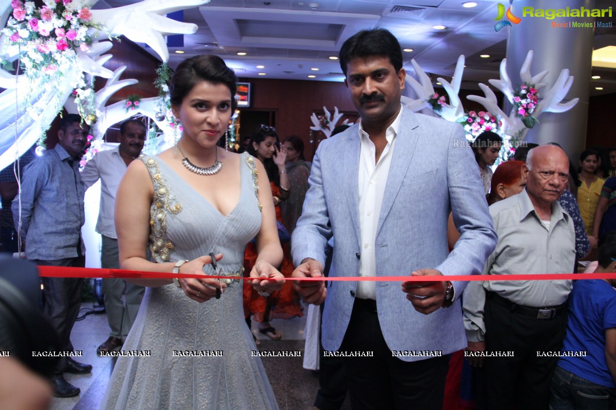 Mannara Chopra launches Hi Life Exhibition at Novotel (HICC), Hyderabad