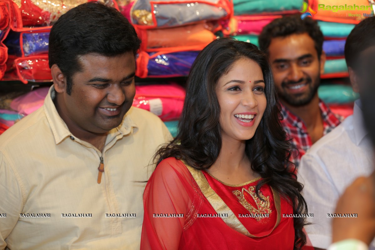 Lavanya Tripathi visits Kasam Pullaiah Shopping Mall, Warangal