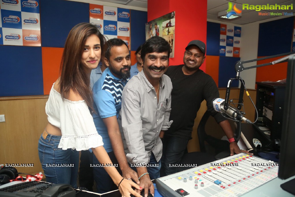 Loafer Team at 91.1 FM Radio City