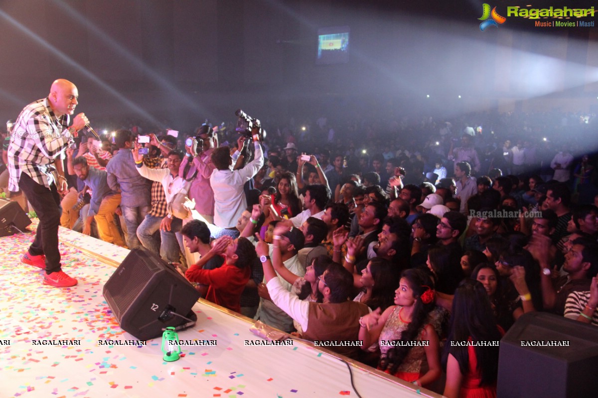 FactSet Annual Day - Baba Sehgal performs, and several employees pledge their eyes during the event