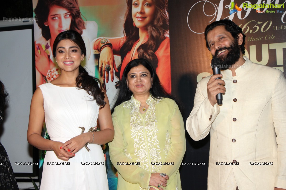 Bootz South Scope Calendar 2016 Launch by Shriya Saran and Vikram at Olive Bistro, Hyderabad