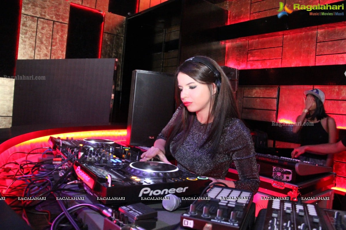 Scale Events presents Christmas Eve Bash with Teri Miko at Playboy Club, Hyderabad