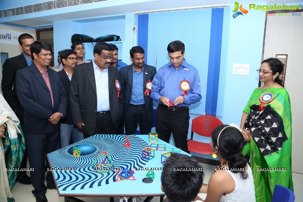 Viswanathan Anand unveils NIIT Nguru MathLab Plus in Reqelford International