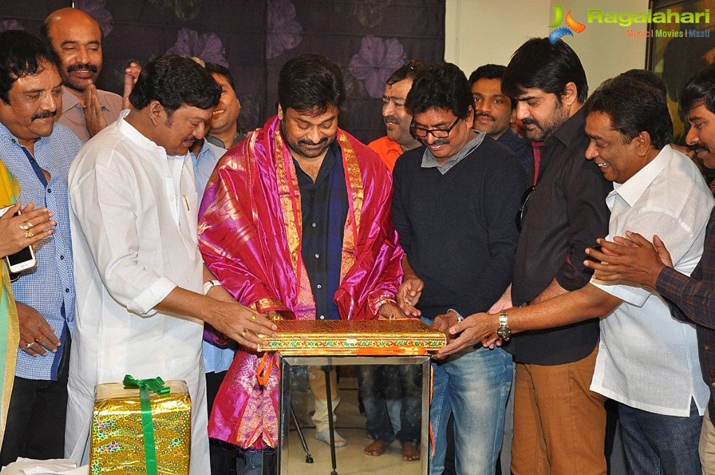 Megastar Chiranjeevi launches 2017 MAA Diary