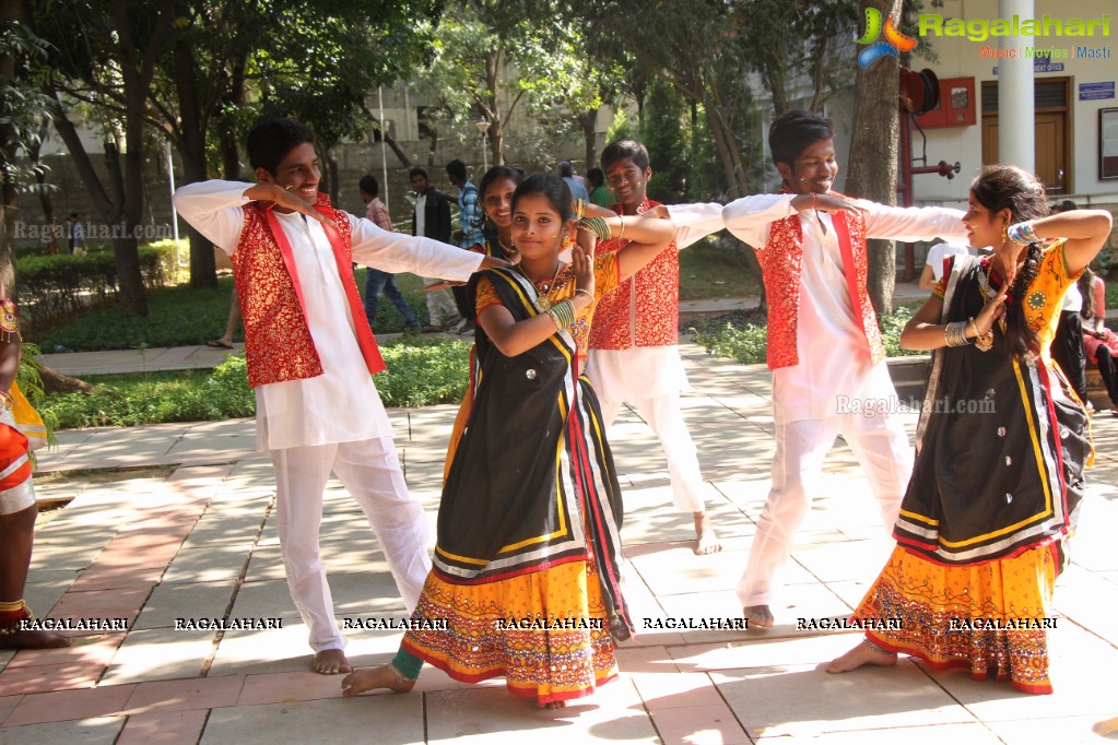 Chiguru - Fun Activity Day for Poor Children from Govt. Schools by Youth For Seva at Narayanamma Women's Engineering College