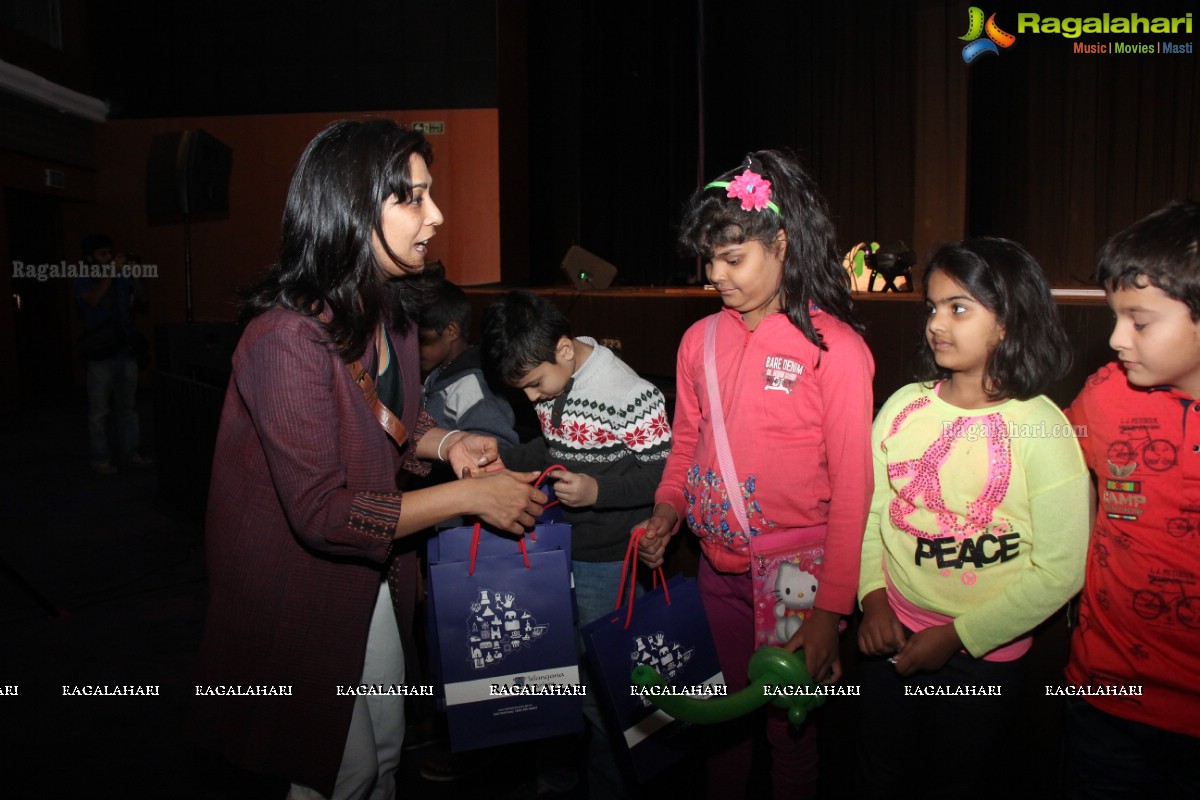 Dinosaur - Katkatha Puppet Show at Hyderabad Children's Theatre Festival 2016 by Vaishali Bisht Childrens Theatre Workshop