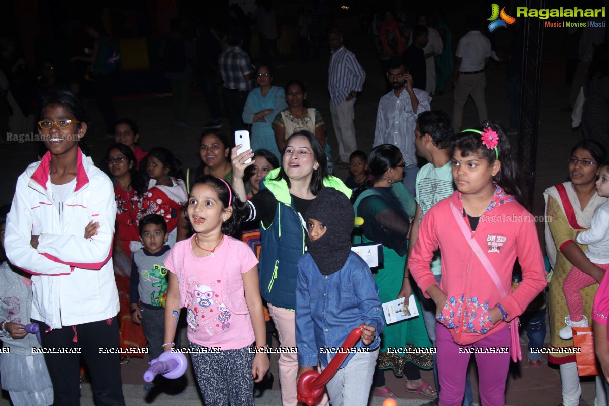 Dinosaur - Katkatha Puppet Show at Hyderabad Children's Theatre Festival 2016 by Vaishali Bisht Childrens Theatre Workshop