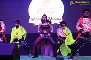 NYE 2017 Celebrations Mannara Chopra