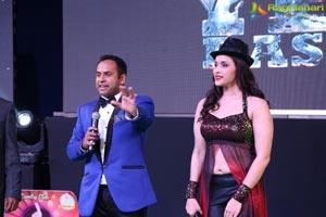 NYE 2017 Celebrations Mannara Chopra