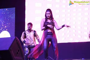 NYE 2017 Celebrations Mannara Chopra