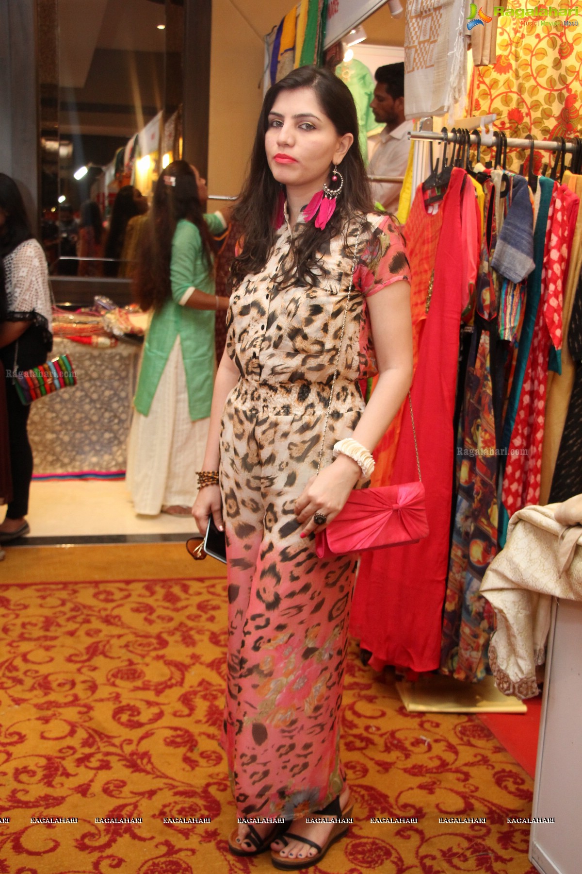 Sana Khan inaugurates Akritti Exhibition at Taj Deccan