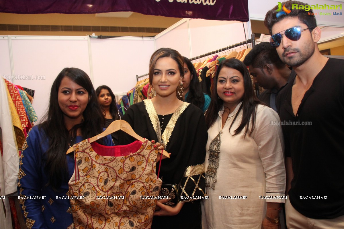 Sana Khan inaugurates Akritti Exhibition at Taj Deccan