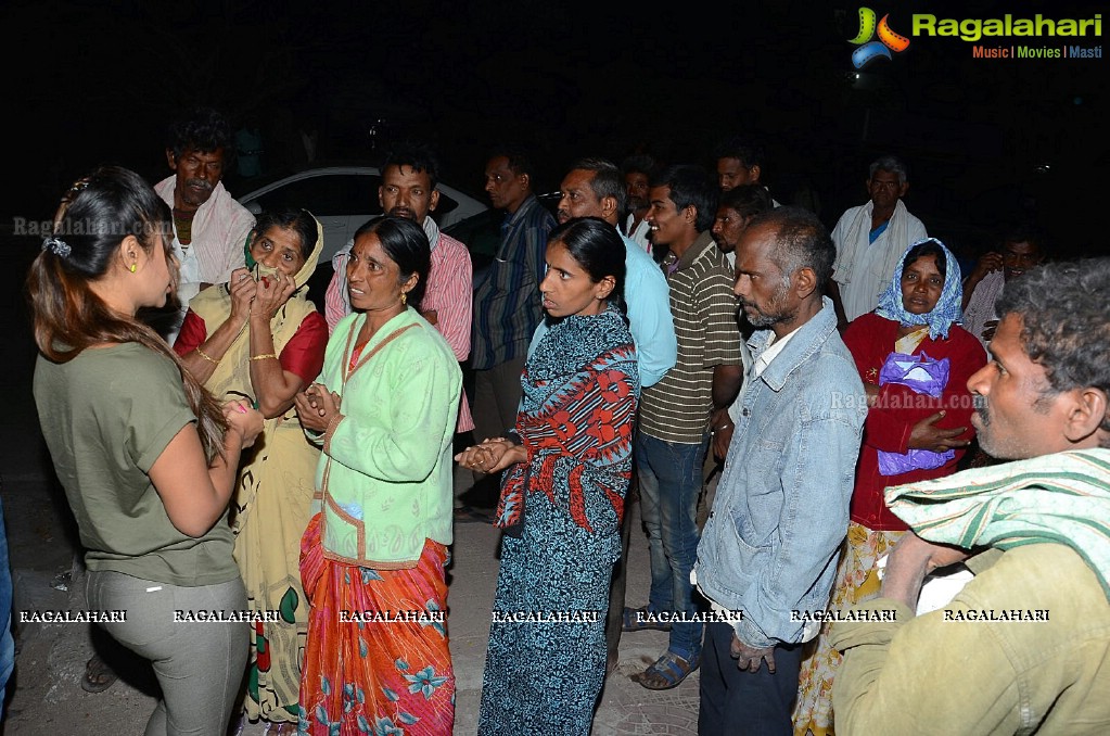 Sri Reddy (Aaptha Trust Director) distributes Blankets for Orphans at Sai Baba Temple, Punjagutta, Hyderabad