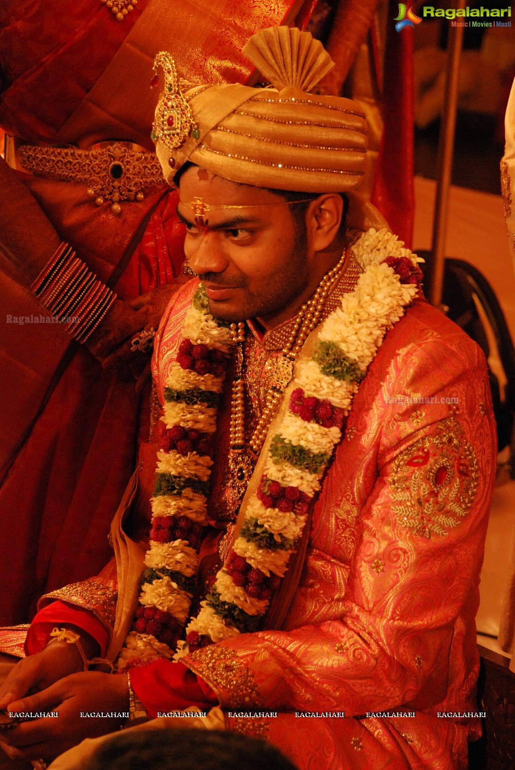 Grand Wedding Ceremony of Vijay Karan-Aashna at N Convention, Hyderabad