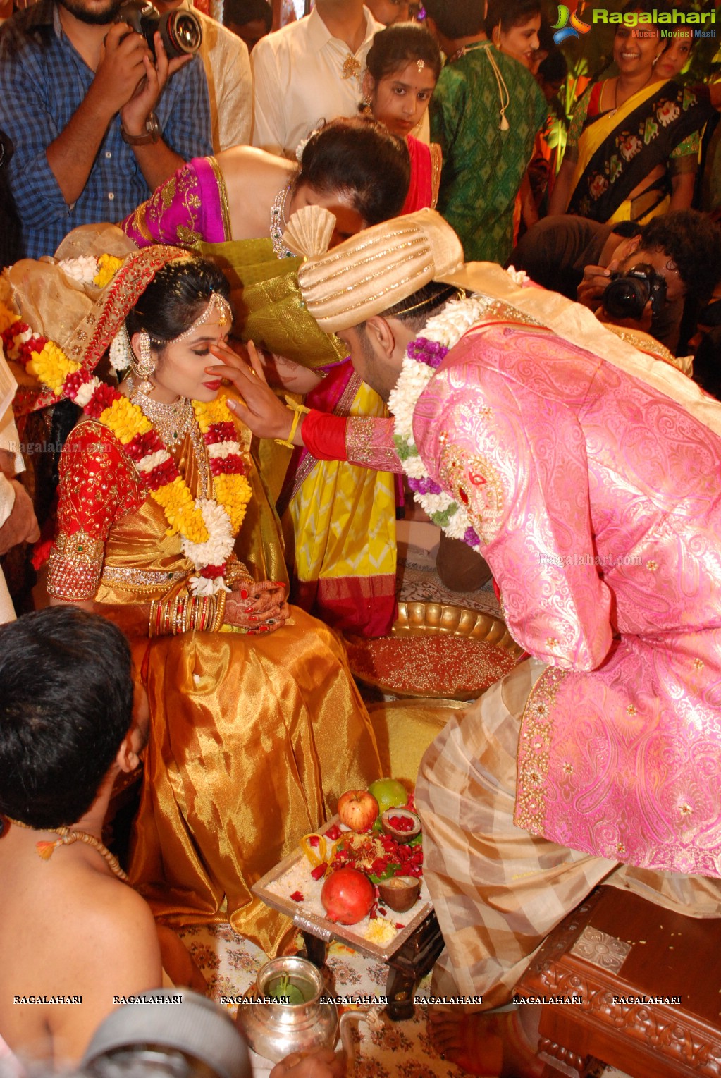 Grand Wedding Ceremony of Vijay Karan-Aashna at N Convention, Hyderabad