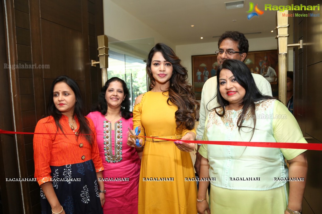 Bhavya Sri launches Akritti Exhibition & Sale at Taj Deccan