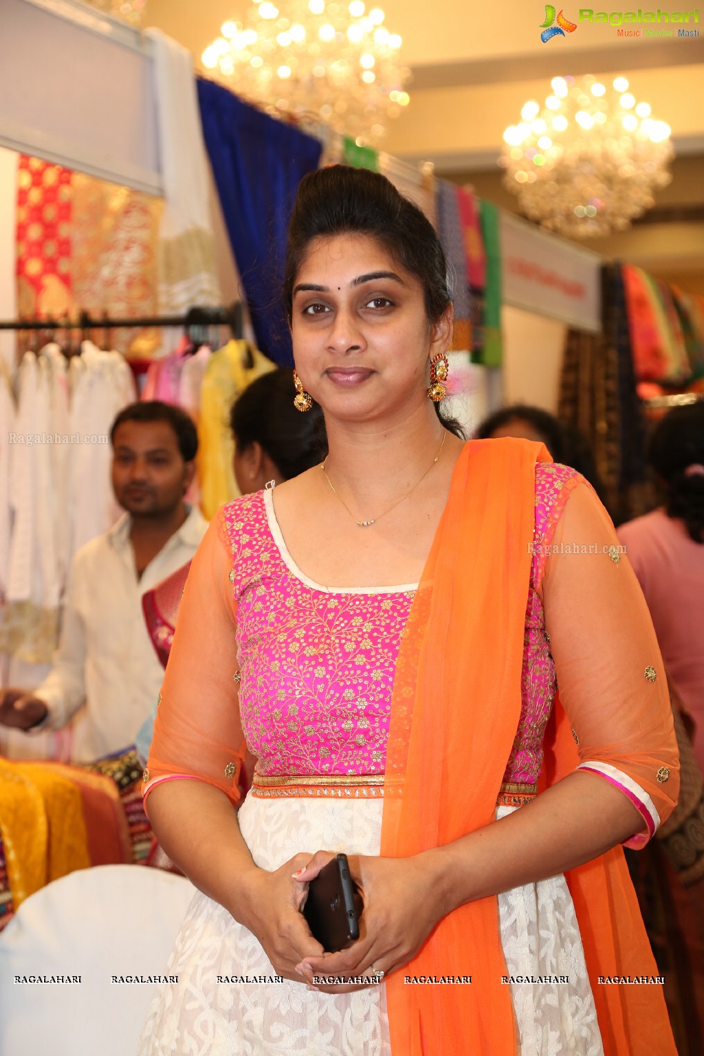 Bhavya Sri launches Akritti Exhibition & Sale at Taj Deccan