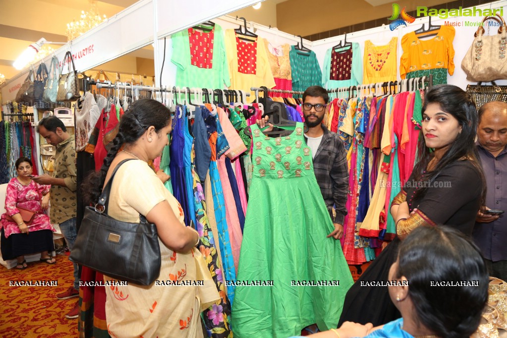 Bhavya Sri launches Akritti Exhibition & Sale at Taj Deccan