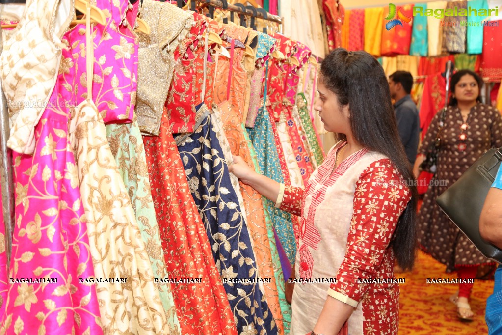 Bhavya Sri launches Akritti Exhibition & Sale at Taj Deccan