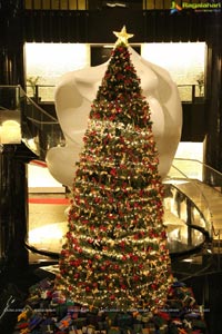 Park Hyatt Christmas Decor