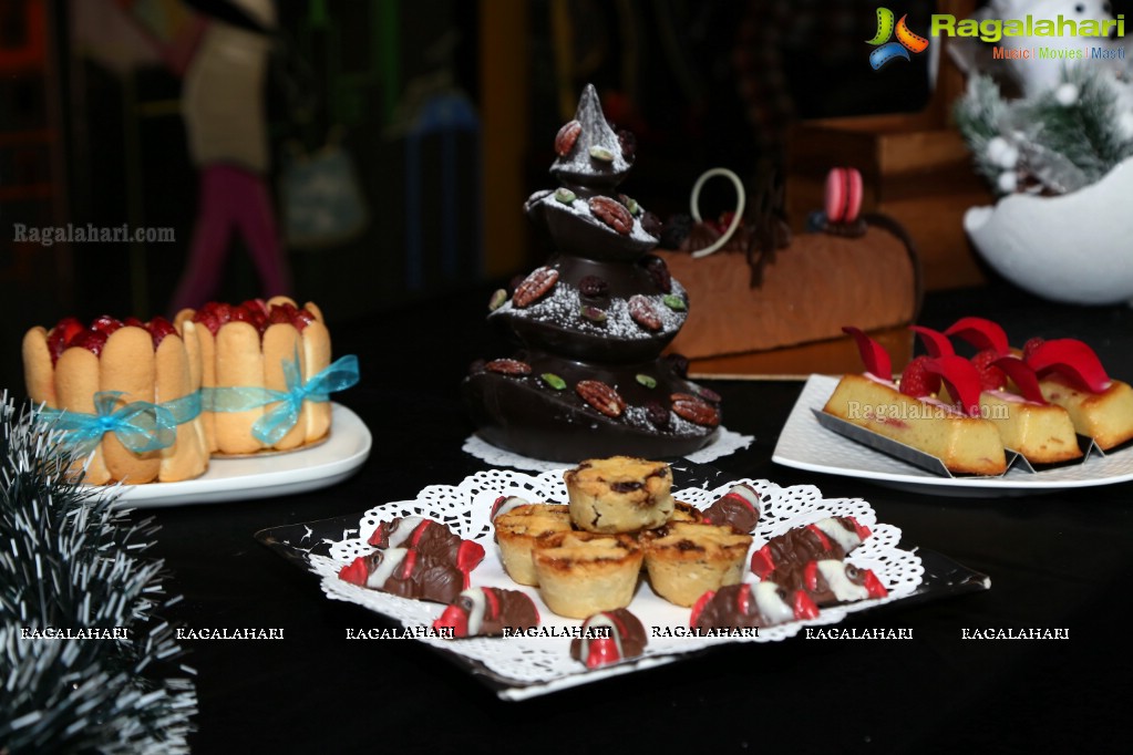 Christmas Food Photography Contest at Van Lavino Cafe & Patisserie