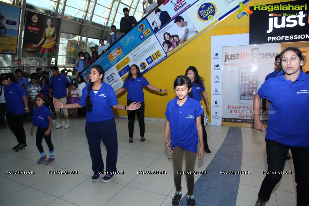 Flashmob with Badminton Star Parupalli Kashyap at Prasads Imax