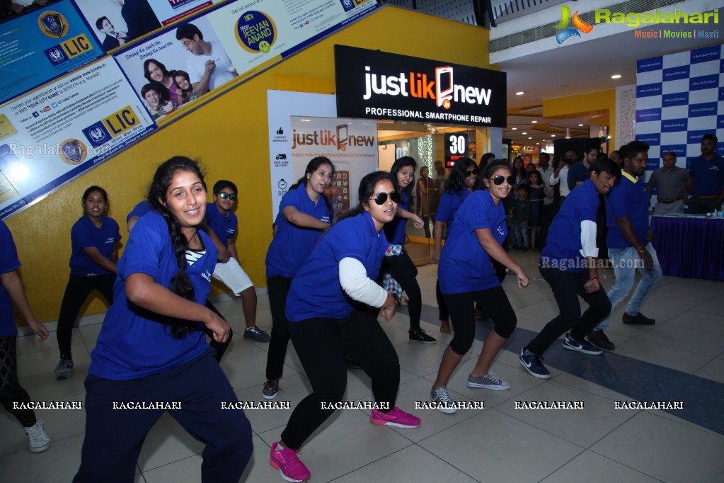 Flashmob with Badminton Star Parupalli Kashyap at Prasads Imax