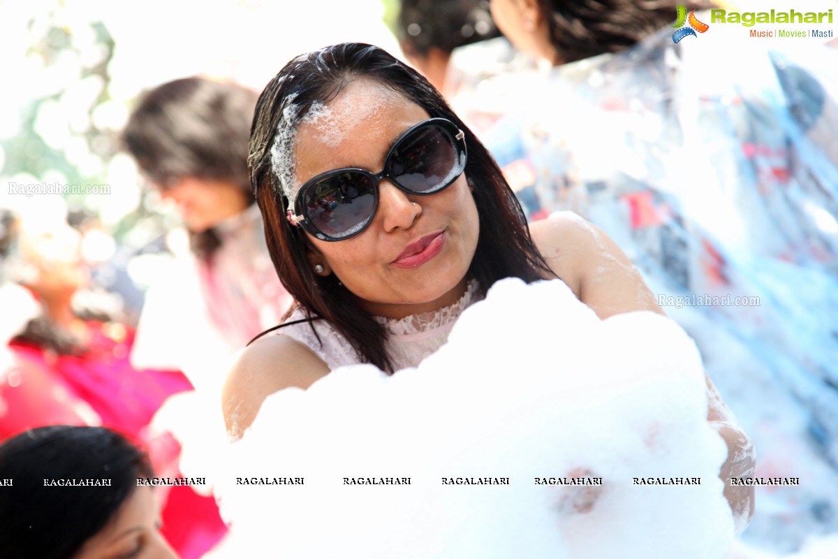 Foam Party by Samanvay Ladies Club at TAG-The American Grill