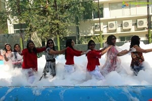 Foam Party by Samanvay Ladies Club