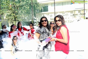 Foam Party by Samanvay Ladies Club