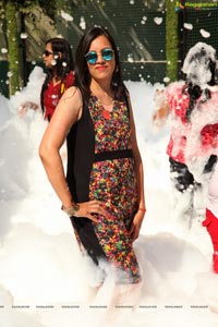 Foam Party by Samanvay Ladies Club