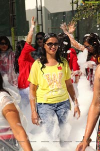 Foam Party by Samanvay Ladies Club