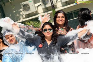 Foam Party by Samanvay Ladies Club