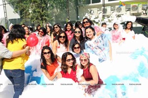 Foam Party by Samanvay Ladies Club