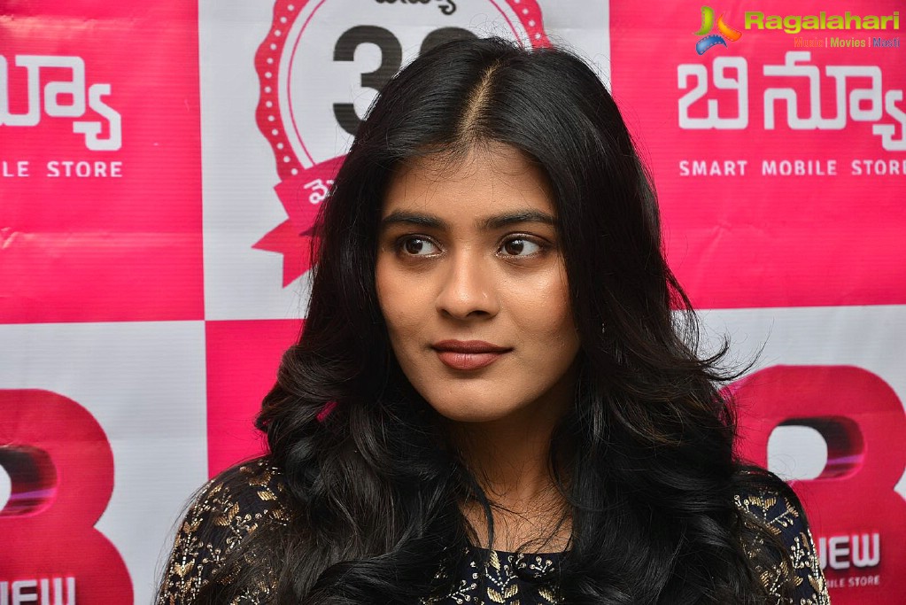 Hebah Patel launches B New Mobile Store at Chirala