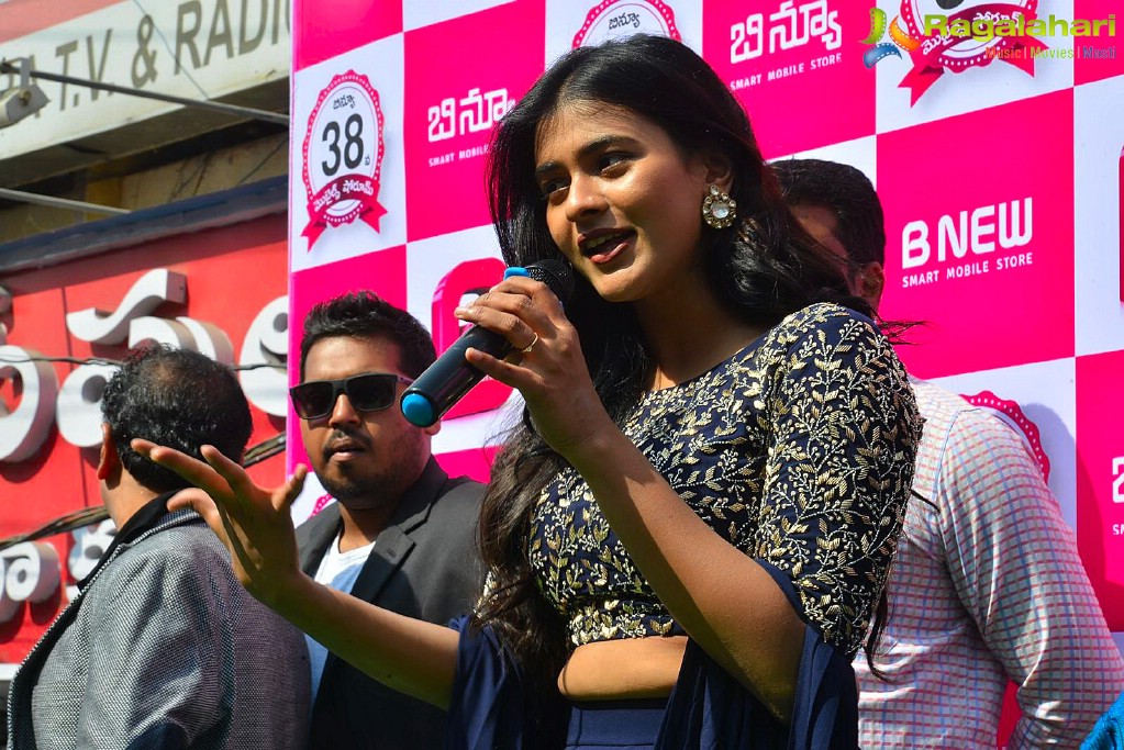 Hebah Patel launches B New Mobile Store at Chirala